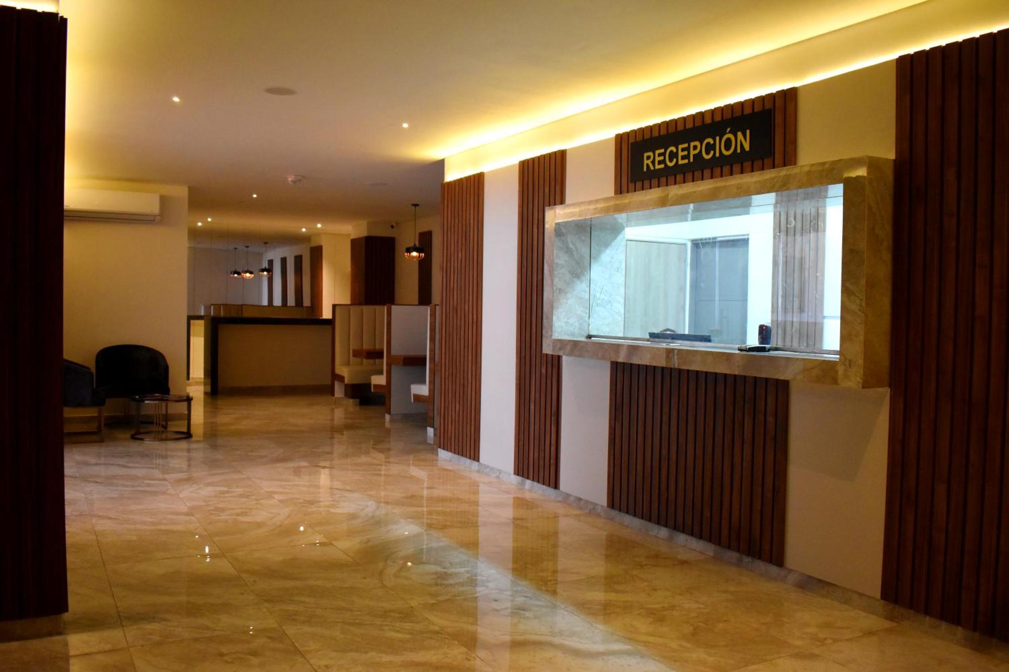 Hotel Byhours Circunvalar - Adults Only Баранкила Екстериор снимка