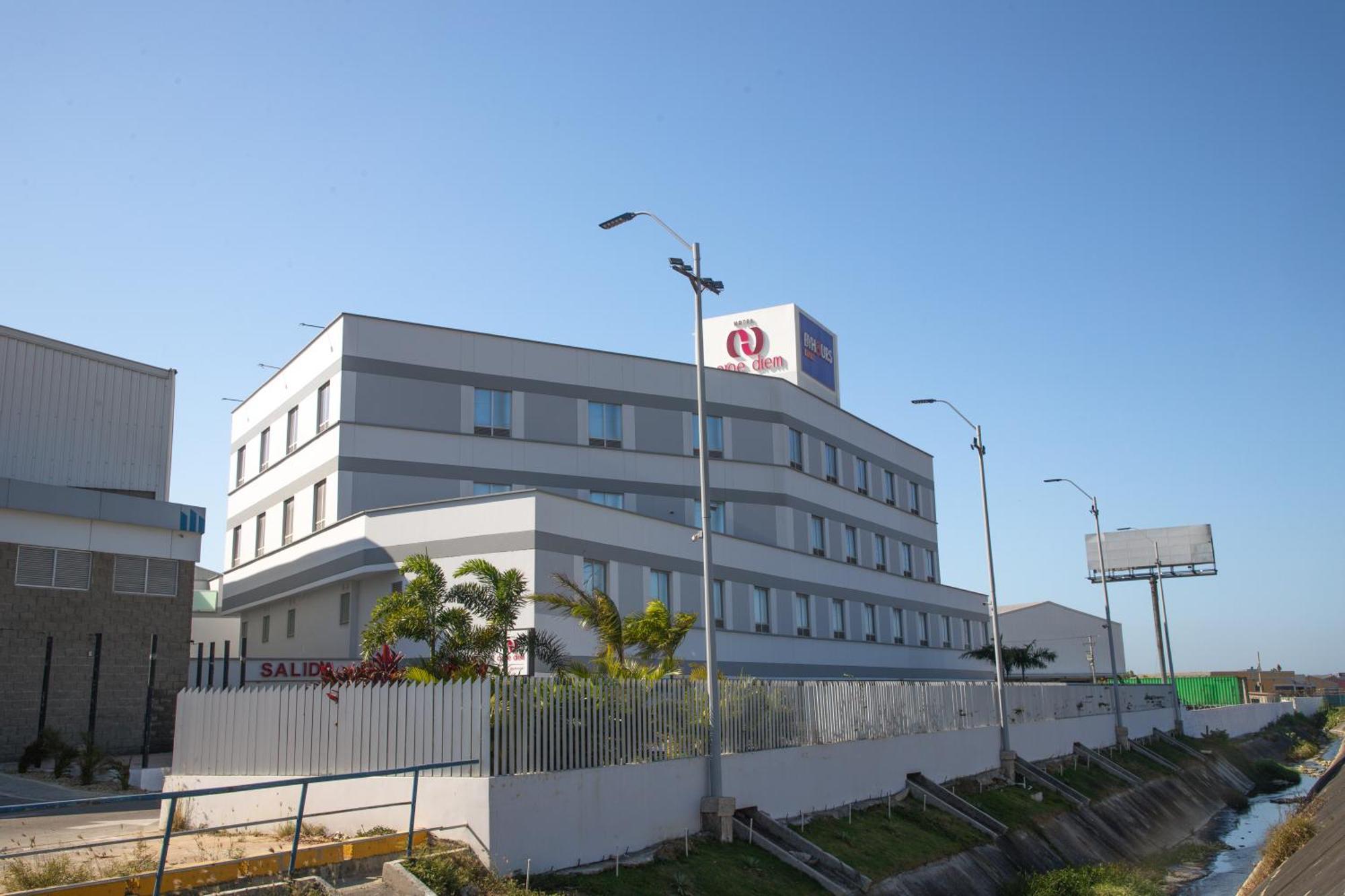 Hotel Byhours Circunvalar - Adults Only Баранкила Екстериор снимка